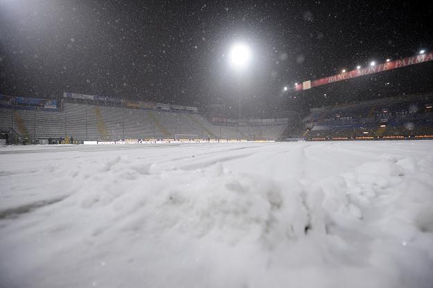 Warunki atmosferyczne nie były sprzymierzeńcem piłkarzy Parmy i Juventusu /AFP