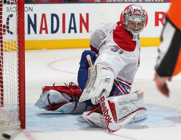 Carey Price zachował czyste konto w meczu z Toronto Maple Leafs /AFP