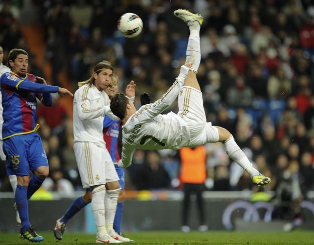 Cristiano Ronaldo był zdecydowanie najlepszym zawodnikiem Realu Madryt /AFP