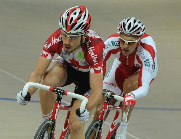 Zachary Bell (z lewej) i  Rafał Ratajczyk. /AFP