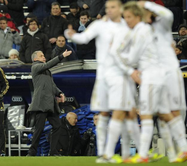 Pod batutą Jose Mourinho (z lewej) Real kroczy od zwycięstwa do zwycięstwa. /AFP