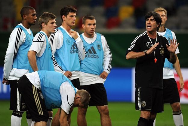 Trener Joachim Loew z piłkarzami reprezentacji Niemiec /AFP