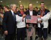 Amerykański pływak Michael Phelps zdobył swój pierwszy złoty medal na IO w Pekinie. Phelps wygrał wyścig na 400 m stylem zmiennym, ustanawiając rekord świata wynikiem - 4.03,84.