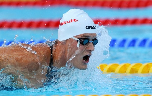 Korzeniowski wicemistrzem świata! Paweł Korzeniowski zdobył srebrny medal pływackich MŚ w Rzymie na 200 m stylem motylkowym. Mistrzem świata został Michael Phelps. Brąz wywalczył Takeshi Matsuda.