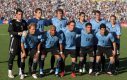 URUGWAJ. W górnym rzędzie od lewej: Sebastian Viera, Sebastian Eguren, Diego Lugano, Martin Caceres, Diego Godin, Diego Ferez. W dolnym rzędzie od lewej: Diego Forlan, Alvaro Pereira, Cristian Rodriguez, Maximilliano Pereira, Luis Suarez.