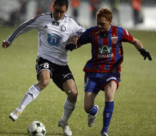 Polonia Bytom - Legia 1-0 w 20. kolejce W meczu 20. kolejki Ekstraklasy Polonia Bytom pokonała Legię Warszawa 1-0. Legia przegrała drugi mecz z rzędu i znów zmarnowała okazję na przejęcie prowadzenia w tabeli. Fot: Andrzej Grygiel