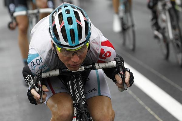  Australijczyk Cadel Evans wygrał czwarty etap kolarskiego Tour de France, wyprzedzając na mecie w Mur-de-Bretagne bardzo aktywnego w końcówce Hiszpana Alberto Contadora. Żółtą koszulkę lidera zachował Norweg Thor Hushovd