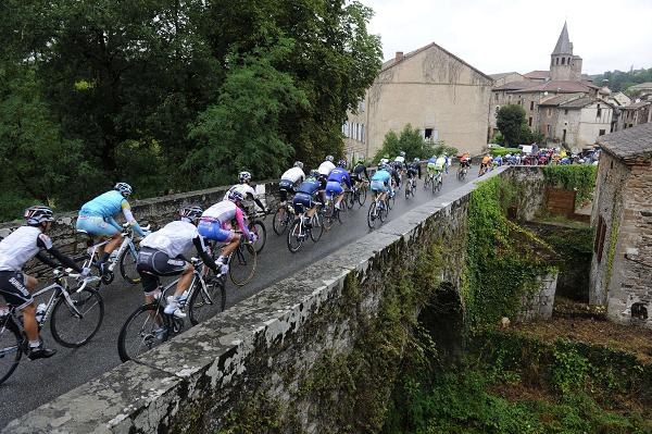 Cavendish wygrał 11. etap TdF Anglik Mark Cavendish z grupy HTC - Highroad wygrał jedenasty etap kolarskiego wyścigu Tour de France z Blaye les Mines do Lavaur długości 167,5 km. Liderem pozostał Francuz Thomas Voeckler (Europcar)