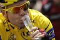 Australijczyk Cadel Evans został zwycięzcą wyścigu kolarskiego Tour de France. W klasyfikacji generalnej wyprzedził braci Andy'ego i Franka Schlecków z Luksemburga