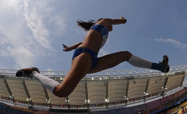 Wtorek na MŚ w Daegu Włoszka Simona La Mantia podczas eliminacji trójskoku lekkoatletycznych mistrzostw świata w Daegu
