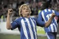Fin Teemu Pukki w meczach Ligi Europejskiej jako zawodnik HJK Helsinki strzelił trzy gole Schalke 04. Teraz będzie grał dla niemieckiego klubu.