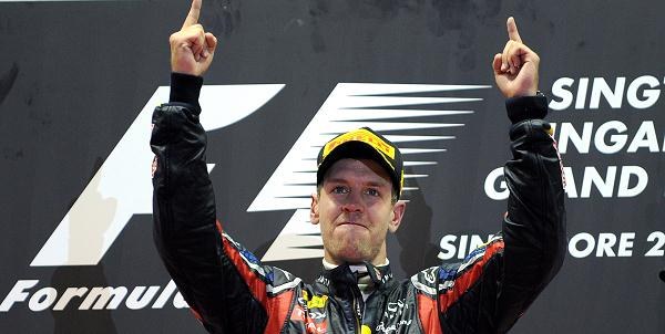 GP Singapuru: Vettel pierwszy od startu do mety - Sebastian Vettel z teamu Red Bull-Renault wygrał w niedzielę wyścig o Grand Prix Singapuru, 14. eliminację mistrzostw świata Formuły 1. Niemiecki kierowca nie zapewnił sobie jeszcze drugiego z rzędu tytułu mistrza świata, a zabrakło mu do tego jednego punktu.