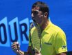 Łukasz Kubot przegrał z rozstawionym z numerem dziesiątym Hiszpanem Nicolasem Almagro 6:1, 5:7, 3:6, 5:7 w meczu 1. rundy wielkoszlemowego turnieju Australian Open