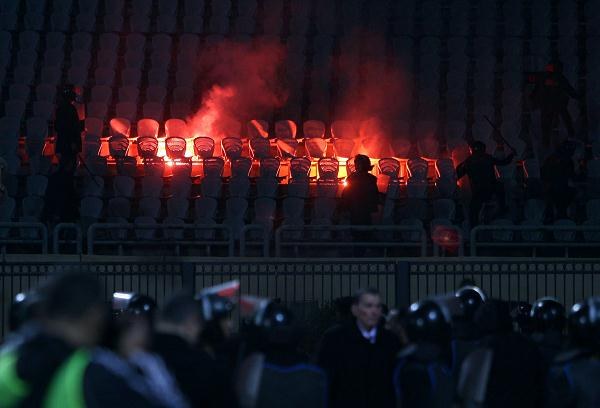 73 ofiary zamieszek po meczu w Egipcie Do starć kibiców doszło po meczu ligowym między zespołami Al-Masry i Al-Ahly w egipskim mieście Port Said. Zginęły 73 osoby, ale liczba ofiar może wzrosnąć