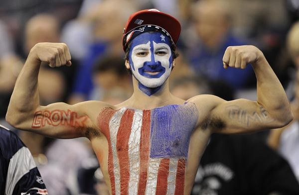 New York Giants wygrali Super Bowl New York Giants pokonali w Indianapolis New England Patriots 21:17 w 46. edycji Super Bowl. W przerwie meczu wystąpiła Królowa Pop - Madonna