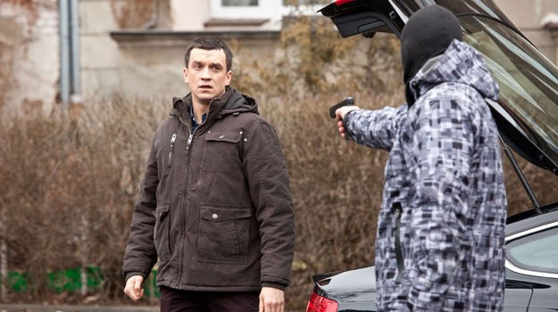 „Pierwsza miłość”: Hubert zginie od kul gangstera