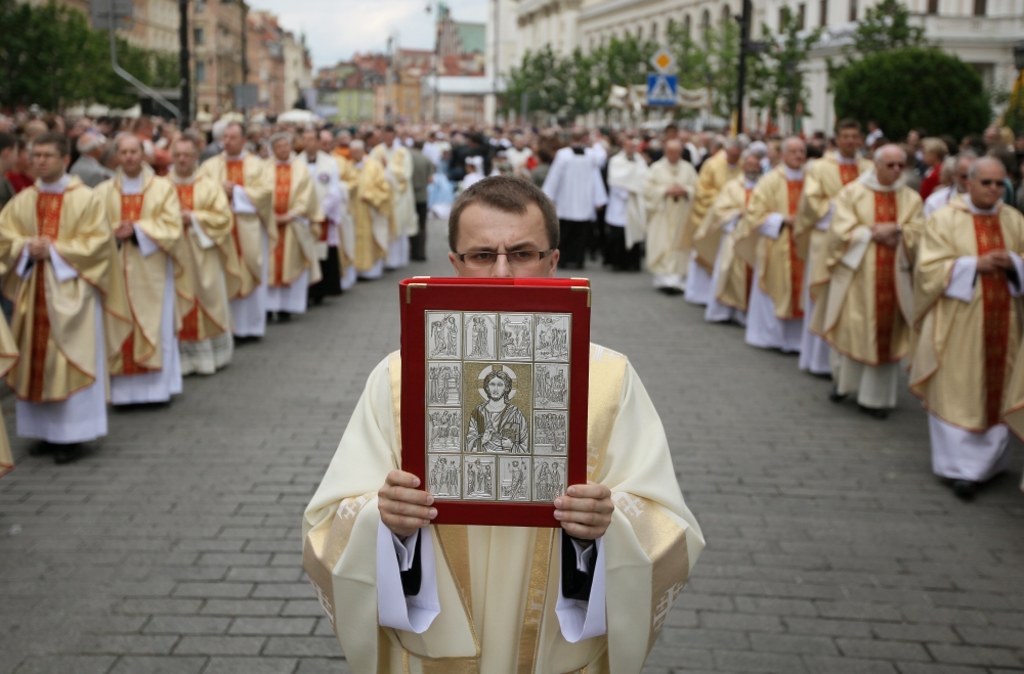 Procesja Eucharystyczna Po Mszy Wi Tej W Ko Ciele W Anny W