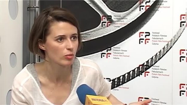 Na 37. Gdynia Film Festival prezentowane były aż trzy filmy z udziałem Agnieszki Grochowskiej. Jeden z nich ma dla aktorki szczególną wartość, ponieważ rolą w nim przełamuje swój dotychczasowy wizerunek. Mowa o "Bez wstydu" w reżyserii Filipa Marczewskiego.