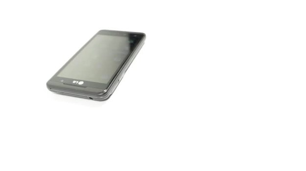 LG jest jednym z trzech producentów, którzy zdecydowali się na wykorzystanie technologii 3D w swoich smartfonach. W efekcie na rynek trafił model o nazwie Swift 3D P920, który oferuje trójwymiarowy obraz bez konieczności noszenia specjalnych okularów.