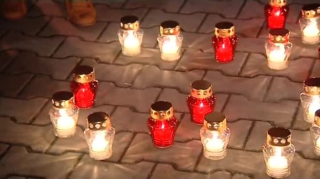 13 grudnia 2011 roku w całej Polsce obchodzona jest 30. rocznica wprowadzenia stanu wojennego. W Poznaniu przy kamieniu upamiętniającym śmierć Piotra Majchrzaka - jednej z ofiar stanu wojennego - odbyła się uroczystość zorganizowana przez Stowarzyszenie Młodzi Demokraci.