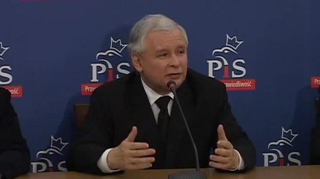 Prezes PiS, Jarosław Kaczyński wśród problemów Polski wymienił m.in. kryzys gospodarczy i kwestie unormowania finansów publicznych. Zwrócił również uwagę na kwestie związane z poczuciem polskiego patriotyzmu oraz kryzys parlamentaryzmu.