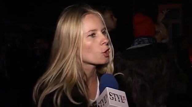 Gosia Baczyńska zorganizowała nietypowy pokaz na praskim podwórku. Co  nasze rodzime gwiazdy wybrały dla siebie z "Pre Collection 2012"?