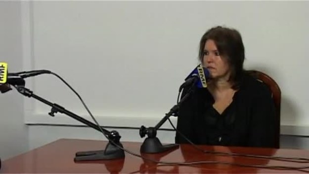 Małgorzata Szmajdzińska, żona Jerzego Szmajdzińskiego, który zginął w katastrofie smoleńskiej, opowiada o tym, jak wygląda jej życie po 10 kwietnia 2010 roku.