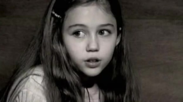 Miley Cyrus - najsłynniejsza nastoletnia gwiazda - już od dzieciństwa była skazana na sukces. Poznajcie jej prawdziwą historię! ZOBACZ WIĘCEJ NA: