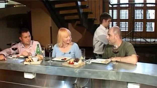 O winie, piciu i jedzeniu rozmawiają znawcy tematu: Łukasz Klesyk, Tomasz Prange-Barczyński i Mira Stanisławska-Meysztowicz.