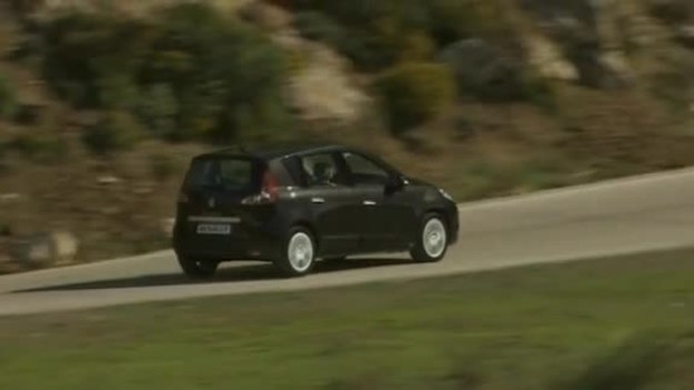 Renault uzupełnia swoją ofertę modeli MPV nową generacją scenika.