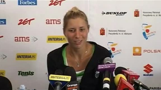 Rosjanka Maria Szarapowa w ćwierćfinale została łatwo pokonana przez Ukrainkę Alonę Bondarenko. Walkę o finał Bondarenko stoczy z Brytyjką Anne Keothavong.