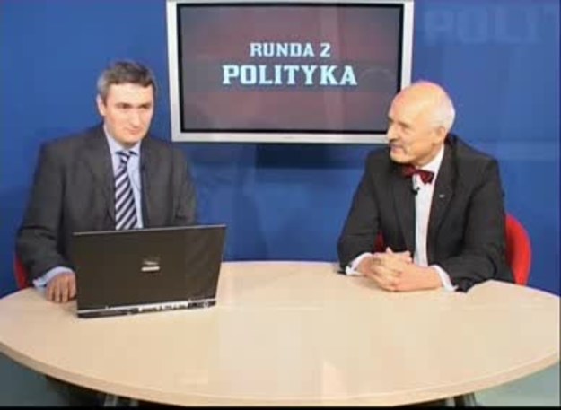 Bezpieki jest teraz więcej niż za Kiszczaka - tak o polskiej polityce mówi Janusz Korwin-Mikke.