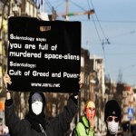Film demaskujący scjentologów? Protesty i kontra