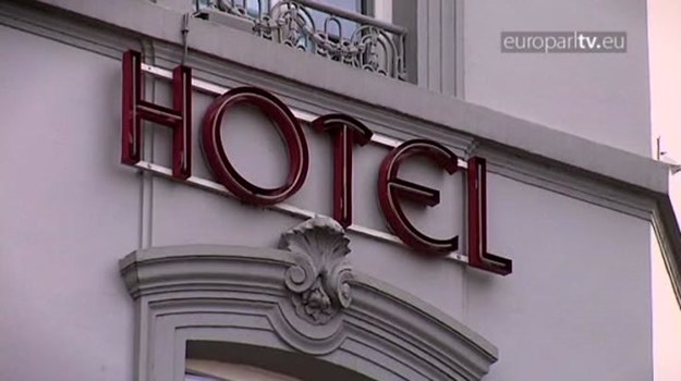 Co kryje się za liczbą gwiazdek, jaką szczyci się dany hotel? Czy płacąc za pięć gwiazdek możemy dostać trzygwiazdkowy standard? Niestety, takie ryzyko istnieje - dlatego Bruksela proponuje utworzenie ujednoliconego, europejskiego systemu kategorii hotelowych.