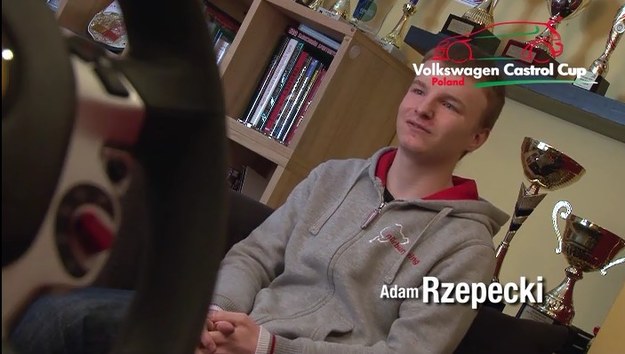 Przedstawiamy sylwetki zawodników startujących w wyścigowym cyklu Volkswagen Castrol Cup 2013. O swojej pasji opowiada Adam Rzepecki.