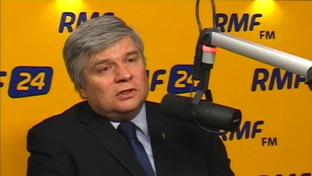 Na pytania słuchaczy radia RMF odpowiada szef PKBWL Maciej Lasek.