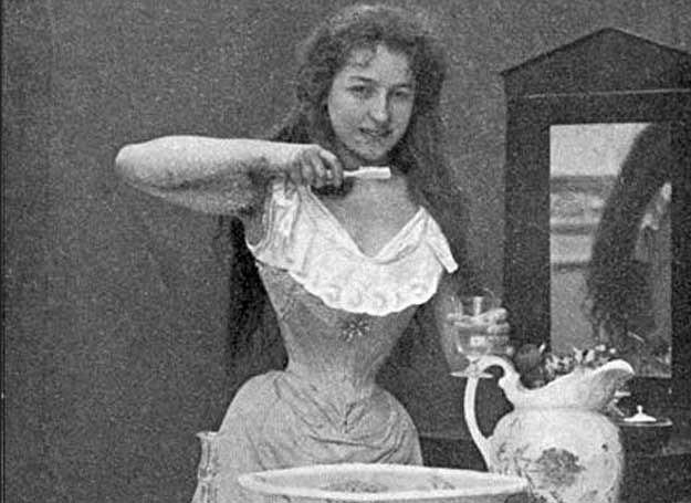 /Agnieszka Lisak – blog historyczno-obyczajowy