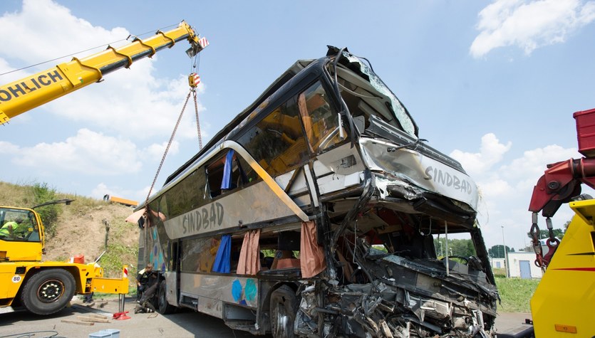 Wypadek pod Dreznem Kierowca polskiego autokaru pozostanie na wolności