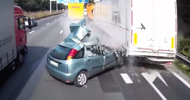 Wstrząsający wypadek To cud że żyje Motoryzacja w INTERIA PL