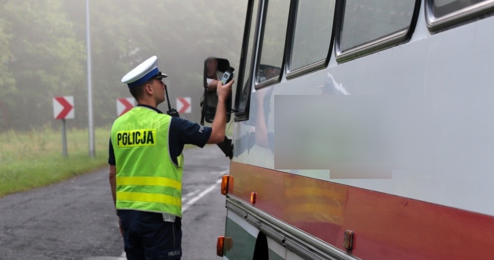 Kompletnie pijany kierowca autobusu Zatrzymał go pasażer