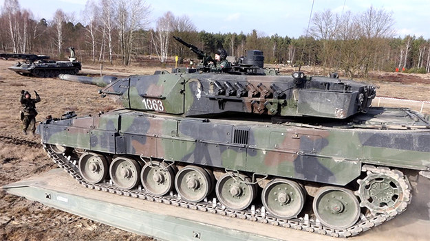Pancerniacy z 34 Brygady Kawalerii Pancernej z Żagania uczestniczyli w szkoleniu poligonowym z wykorzystaniem czołgów Leopard 2A5. Najważniejszym i najbardziej widowiskowym momentem ćwiczeń było strzelanie bojowe. 