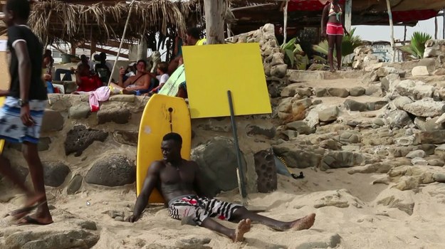 700 km pustego wybrzeża, przyjemny klimat i wspaniała pogoda. Chociaż Senegal ma wszystkie warunki, by stać się rajem surferów, ma pewien problem. 
