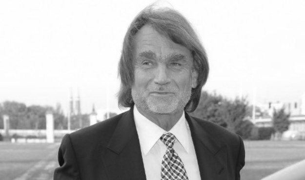Nie żyje Jan Kulczyk, znany na arenie międzynarodowej największy polski przedsiębiorca. Najbogatszy Polak zmarł w wieku 65 lat w wyniku powikłań po zabiegu kardiologicznym. Operacja biznesmena odbyła się w Wiedniu. 

