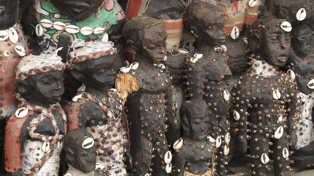 W samym sercu stolicy Togo, Lome, jest rynek zajmujący się sprzedażą składników, które wykorzystywane są w magii voodoo. Nawet politycy szukają tu dla siebie pomocy.