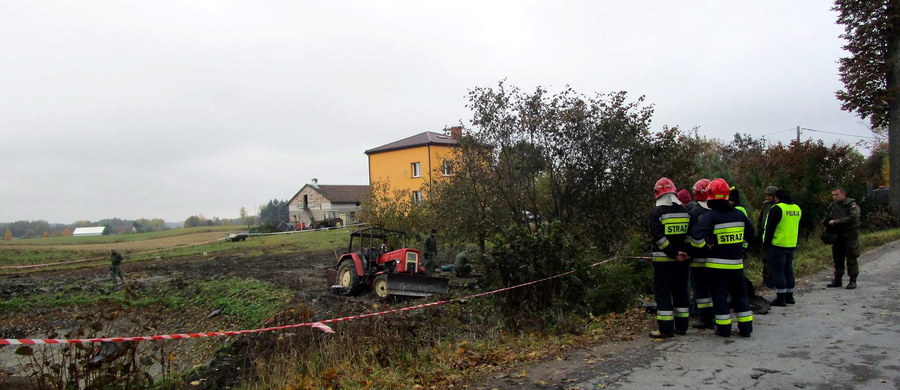 Tragedia w miejscowości Piękne Łąki w mazurskiej gminie Gołdap przy granicy z Obwodem Kaliningradzkim. 61-letni rolnik zginął po eksplozji niewybuchu, na który najechał ciągnikiem.
