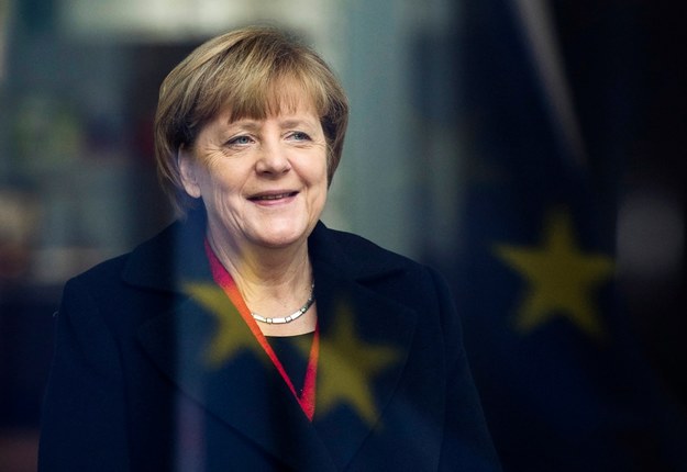 Tygodnik "Time" wybrał Angele Merkel na człowieka roku. Nazywana Kanclerzową Wolnego Świata Merkel pojawiła się na okładce tego prestiżowego magazynu i wpisała się tym samym na bardzo prestiżowa listę. (TVP/Świat się kręci)