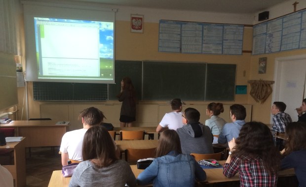 Maturzysto, sprawdź, jak zdasz! - Polska Dokładnie za miesiąc ruszają matury. Egzaminacyjny maraton rozpocznie się 4 maja egzaminem pisemnym z języka polskiego na poziomie podstawowym. Następnego dnia abiturienci zmierzą się z językiem angielskim, kolejnego z matematyką. Ostatni egzamin odbędzie się 23 maja.