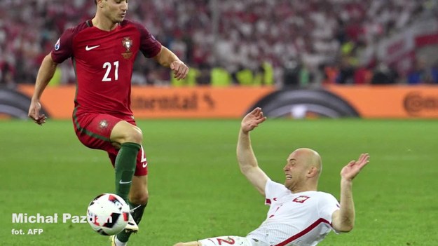 Michał Pazdan po porażce Polski w ćwierćfinale mistrzostw Europy z Portugalią przyznał, że żałuje odpadnięcia z turnieju, ale jednocześnie zaznaczył, że jest bardzo dumny z gry zespołu.