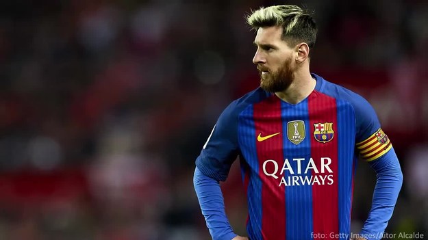 Lionel Messi strzelił w zwycięskim wyjazdowym spotkaniu z Sevillą (2-1) swojego 500. gola dla Barcelony - poinformował w niedzielę wieczorem kataloński klub, dodając jednak, że bilans uwzględnia także mecze towarzyskie.