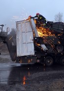 Przewożąca czołg laweta wojsk amerykańskich, zderzyła się z ciężarówkami i busem w Mirosławcu.